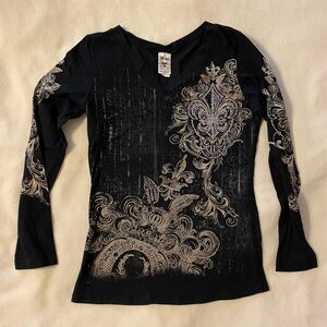 Women's Black Graphic Long Sleeve Top